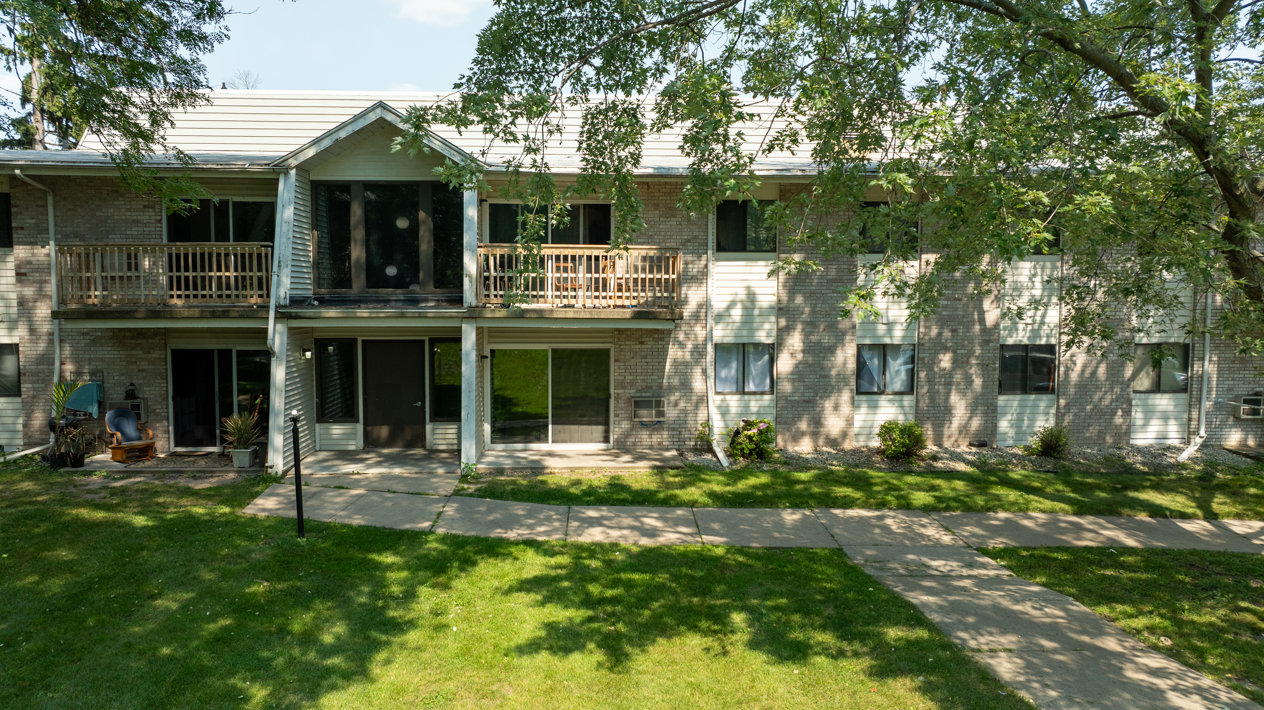 Tall Pines Apartments leasing office